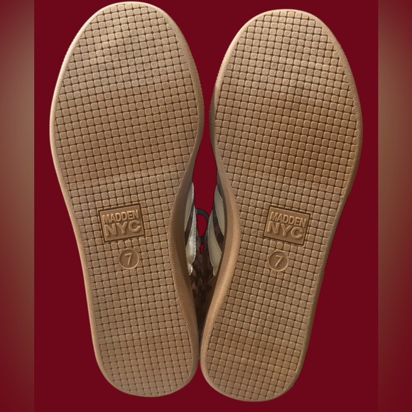 Madden NYC Leopard and Stripe Print Women's Fold‎ Over Sneakers New In Box - Picture 2 of 5